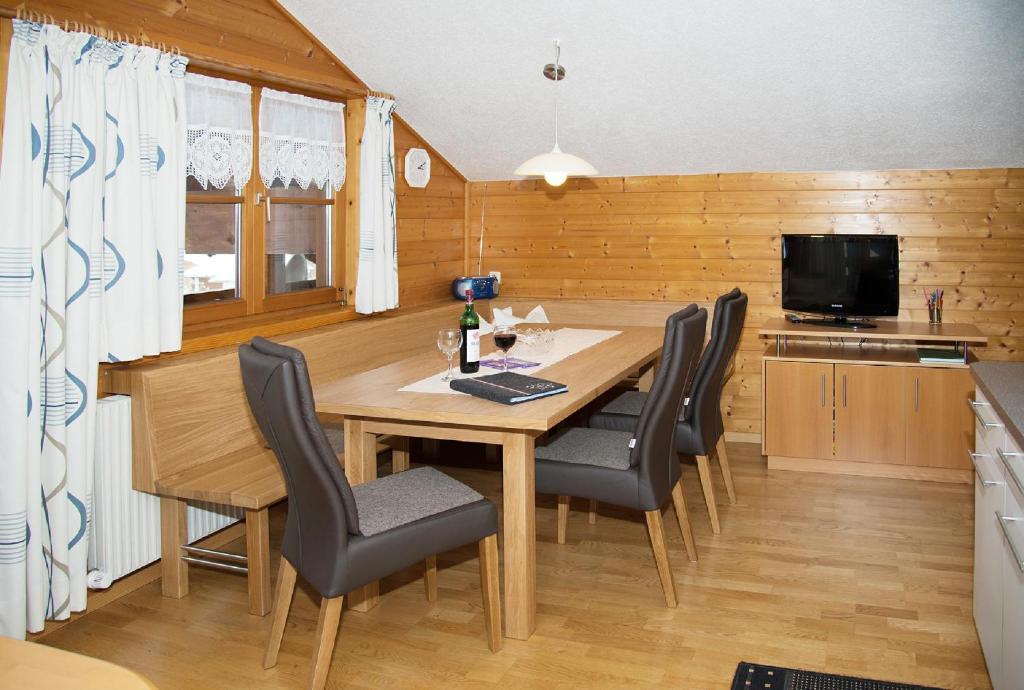 A kitchen or kitchenette at Ferienbauernhof Moosbrugger