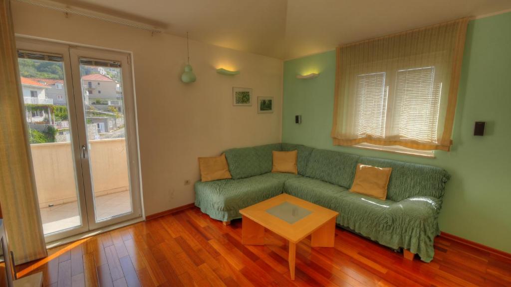 Posedenie v ubytovaní Apartment Villa Molina