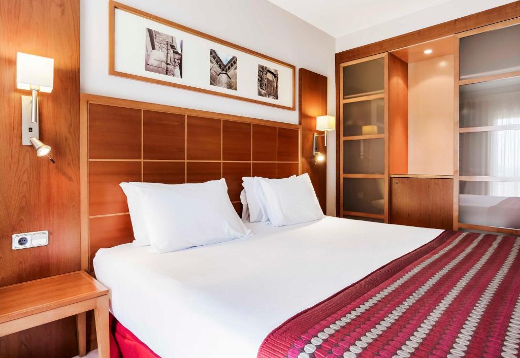 Exe Las Adelfas - Resim 16