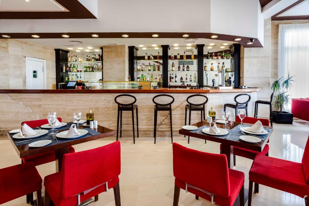 Exe Las Adelfas - Resim 35