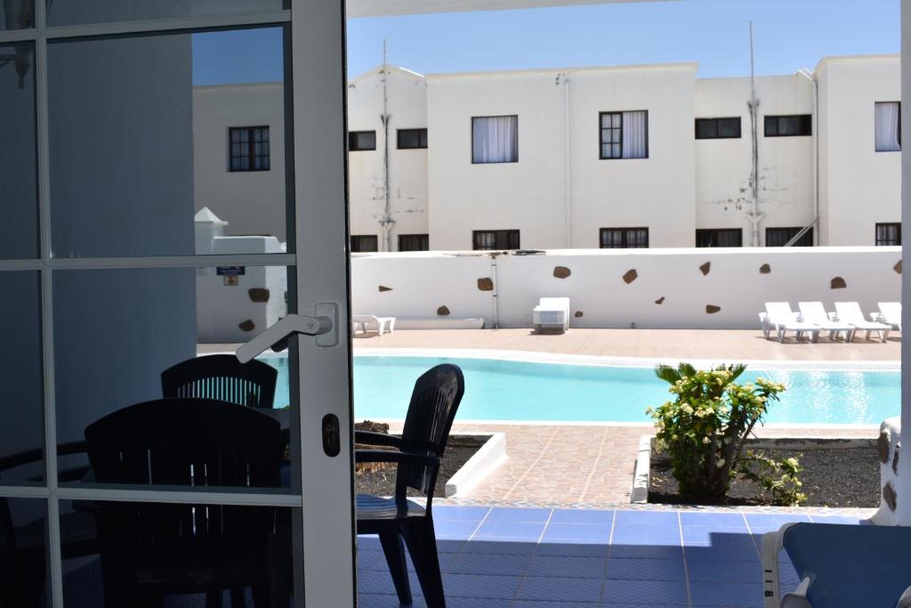 Aguazul 112, 118, 202, 216 - 19