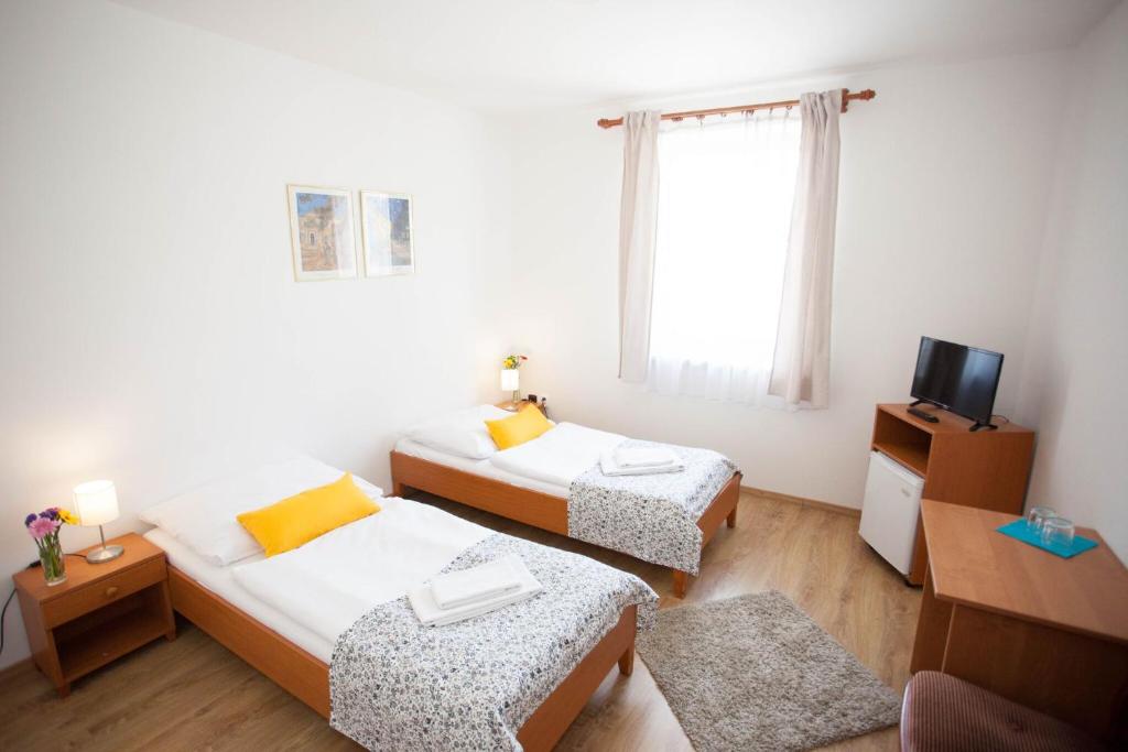 Hotel Taxis Bratislava - Resim 13