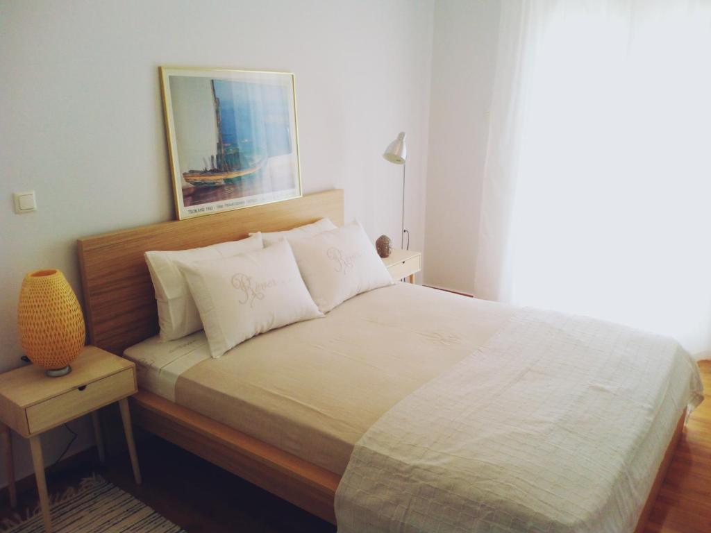 Postel nebo postele na pokoji v ubytování Athens Downtown Boho Apartment 1 min from metro