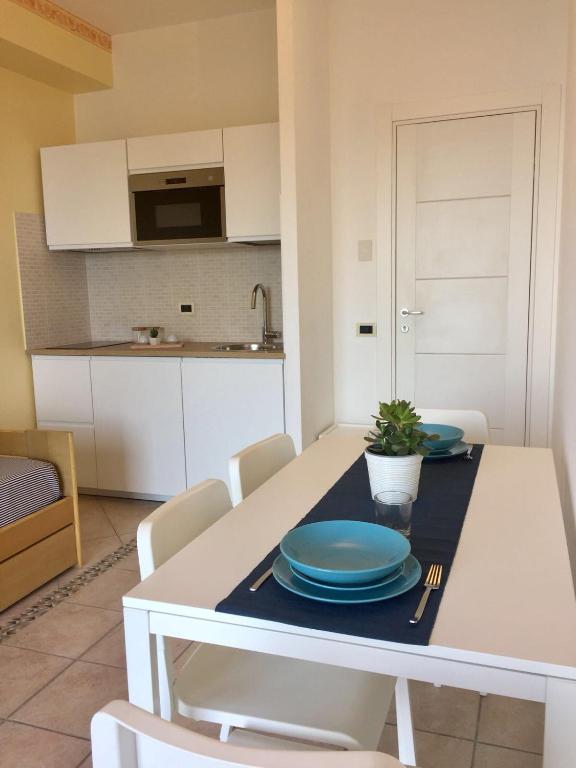 Kuchyň nebo kuchyňský kout v ubytování Torre Archirafi Vacanze