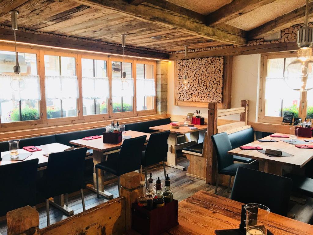 Restoran või mõni muu söögikoht majutusasutuses Apart-hotel Channa