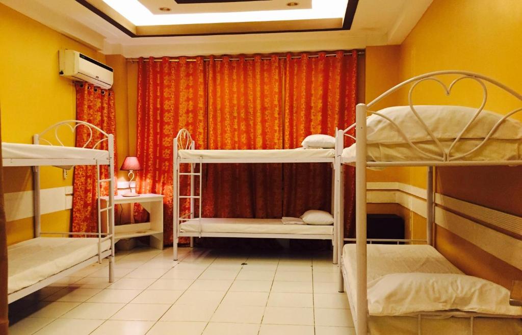 Gallery image of Airport Travelodge Manila in Manila