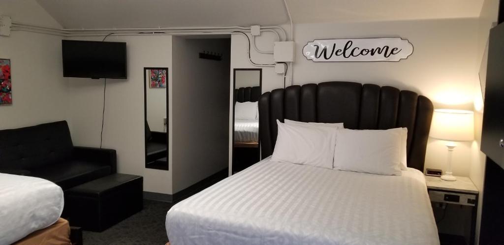 Deep Water Inn photo