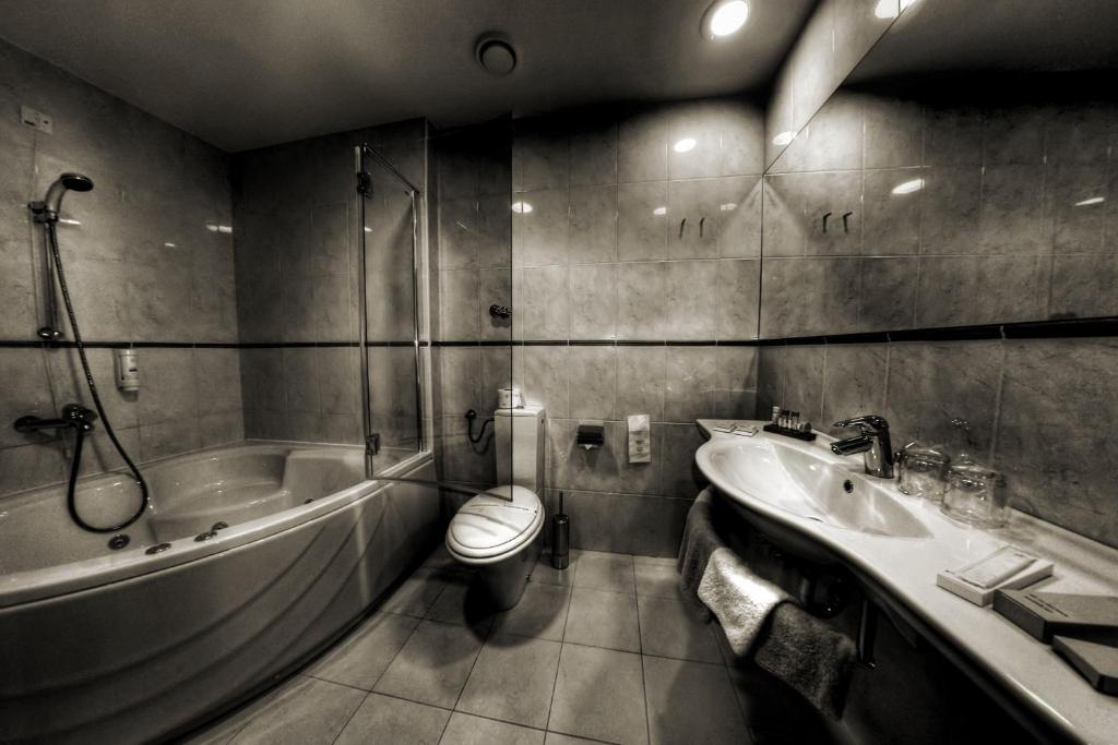 Koupelna v ubytování Hotel Lav Vukovar