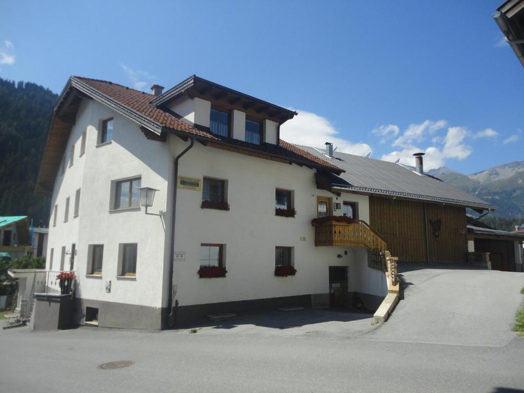 Výhľad na hory alebo výhľad na hory priamo z apartmánu