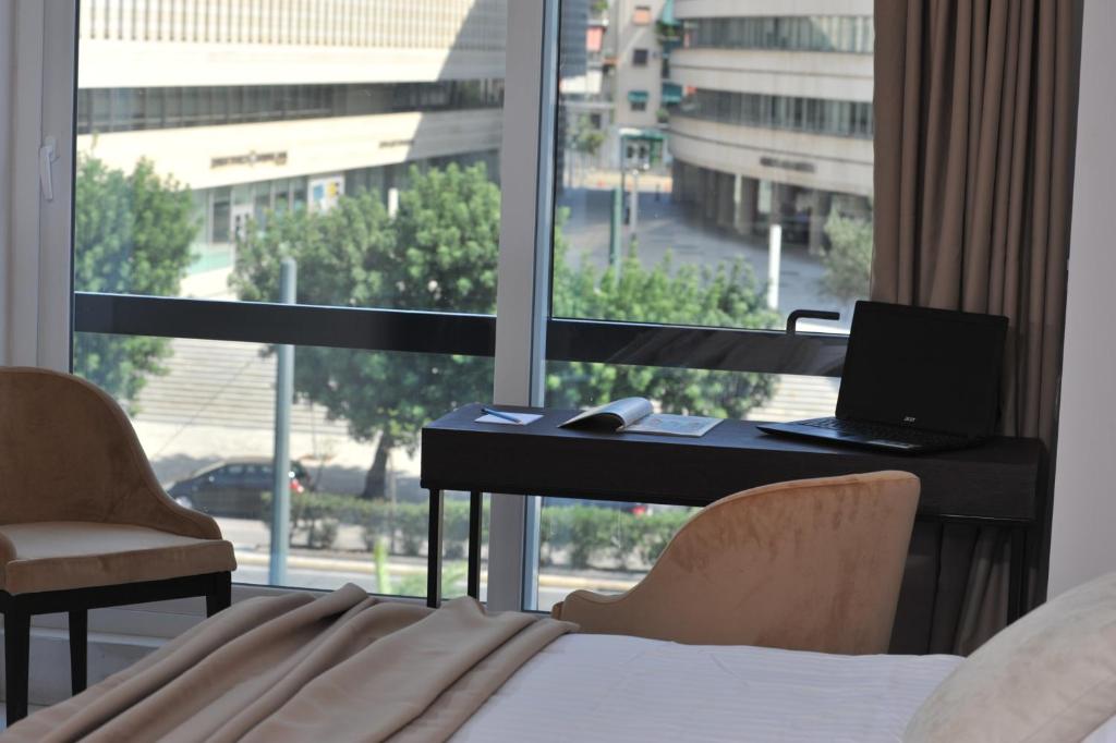 B4B Athens 365 - Resim 23