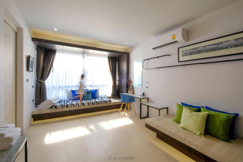 Posezení v ubytování NornDee Hotel