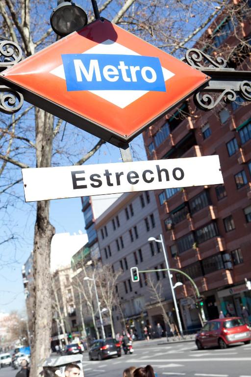 4C Bravo Murillo - Resim 11