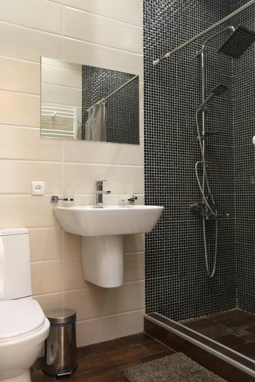 Bany a Guest House Pirosmani 60