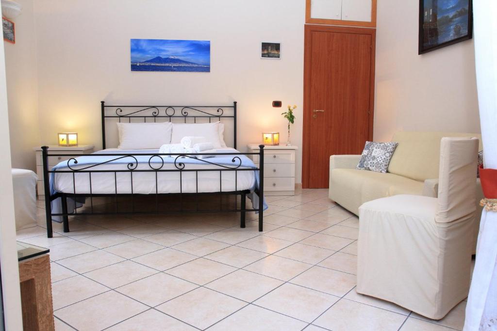 B&B MITILINI Central Station