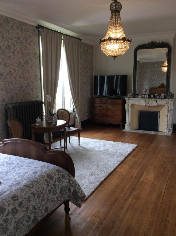 L'hostellerie du chateau - Deluxe Double Room