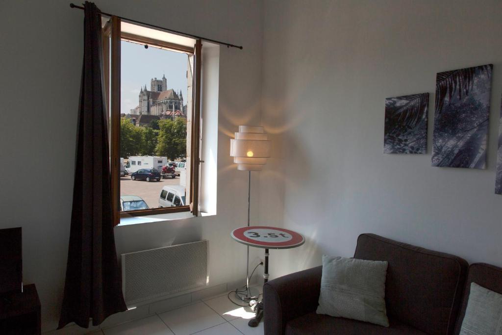 Gallery image of Duplex de charmes n°1 Auxerre. in Auxerre