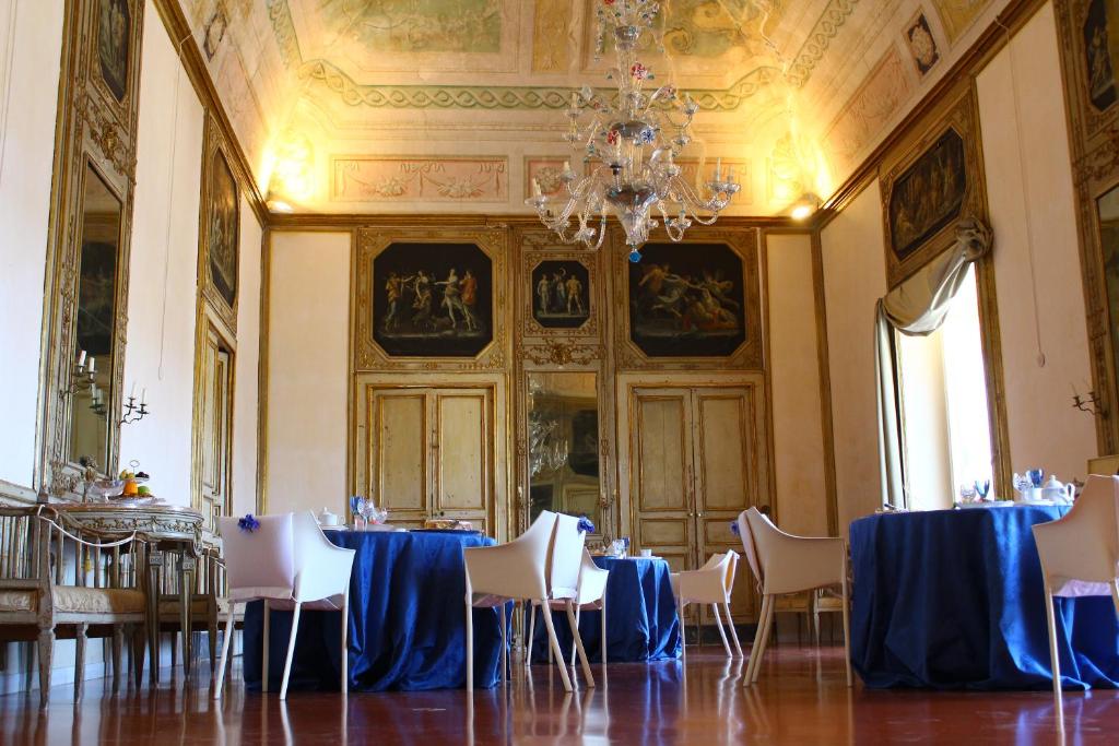 Restaurace v ubytování Palazzo Bernardini B & B