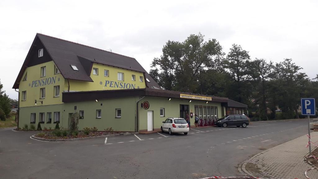 Fotografie z fotogalerie ubytování MOTOREST-PENSION U HRACHŮ,s.r.o. v destinaci Klatovy
