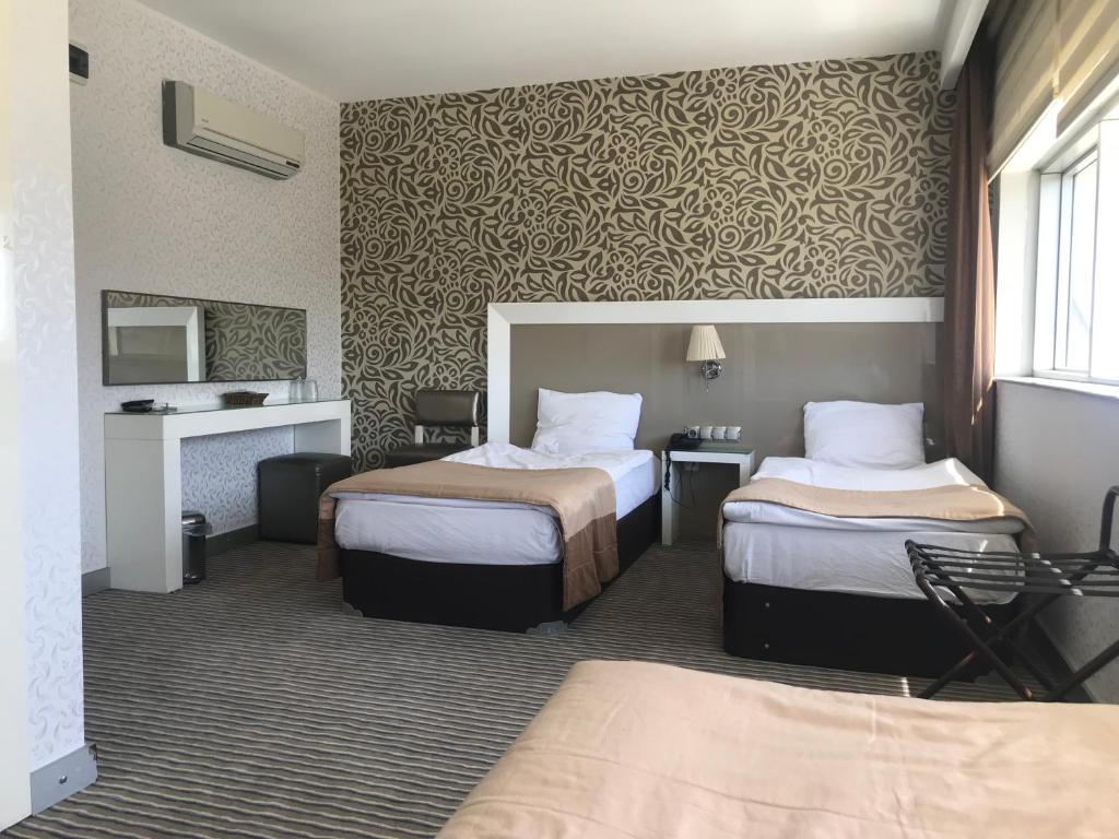 Sultan Hotel - Standard Triple Room