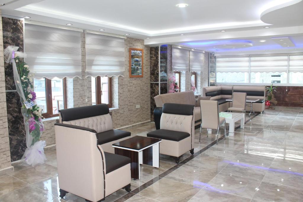 Oz Cavusoglu Hotel