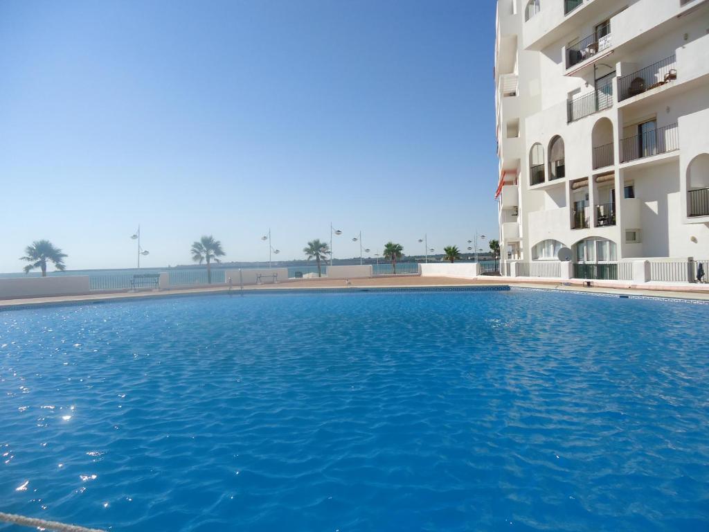 Zdjęcie z galerii obiektu Piso frente la playa de Valdelagrana w mieście El Puerto de Santa María