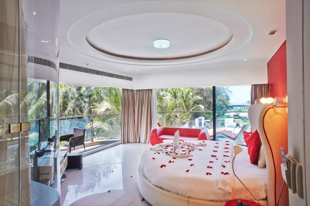 Кровать или кровати в номере Fahrenheit Hotels & Resorts