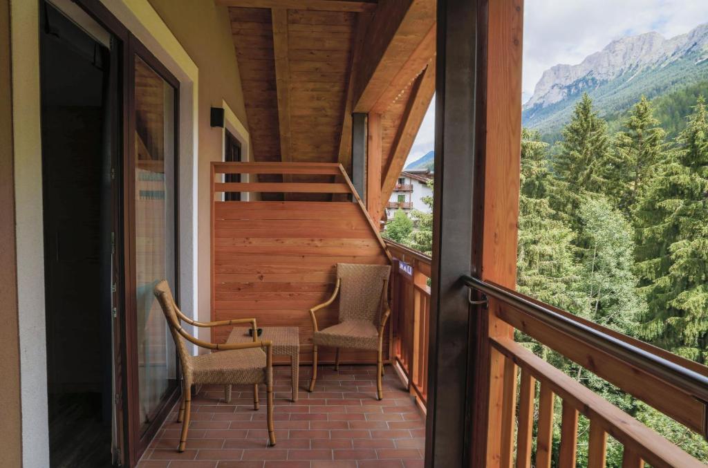 Nespecifikovaný výhled na hory nebo výhled na hory při pohledu z hotelu