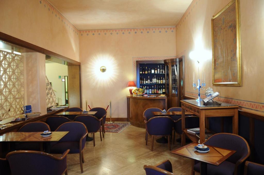 Titano Hotel 3*