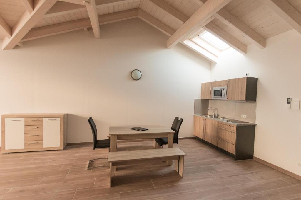 Stadthotel Donauwörth - Two-Bedroom Suite With Kitchenette