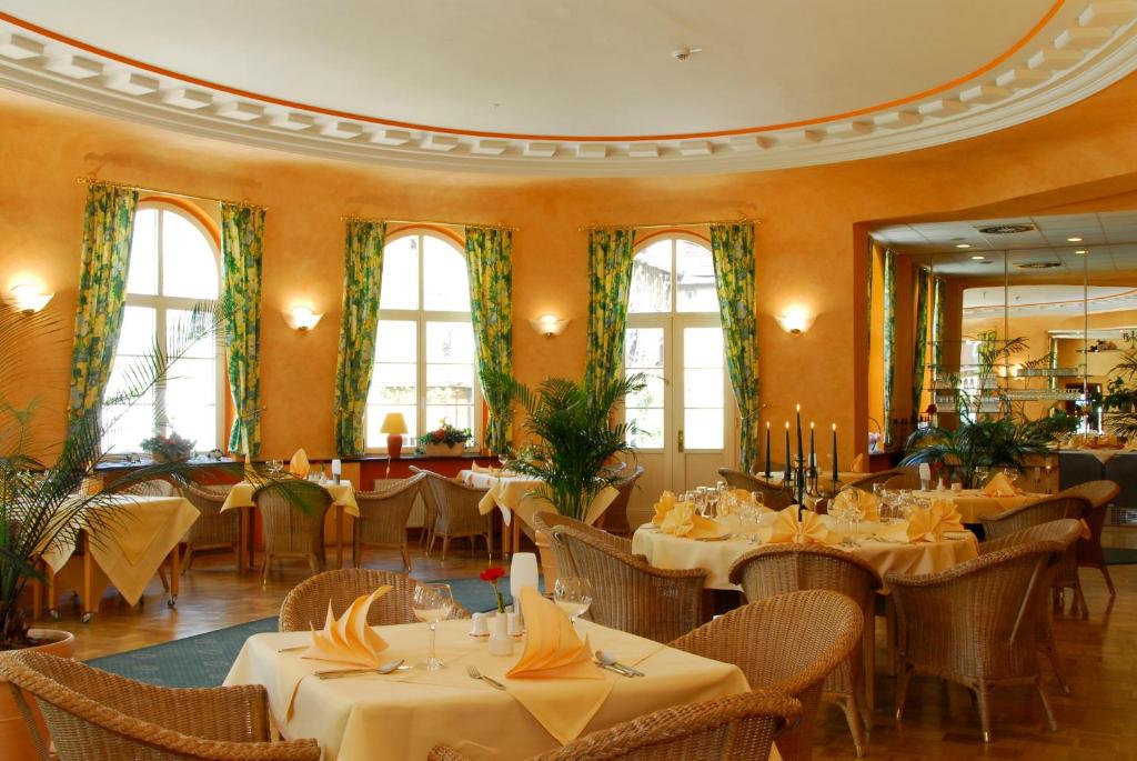 Restaurace v ubytování Kurhotel Fürstenhof by David