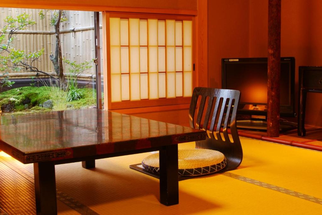 Posezení v ubytování 城崎温泉 但馬屋-Tajimaya-