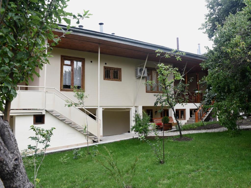 Zahrada ubytování Guest House Kartuli Suli