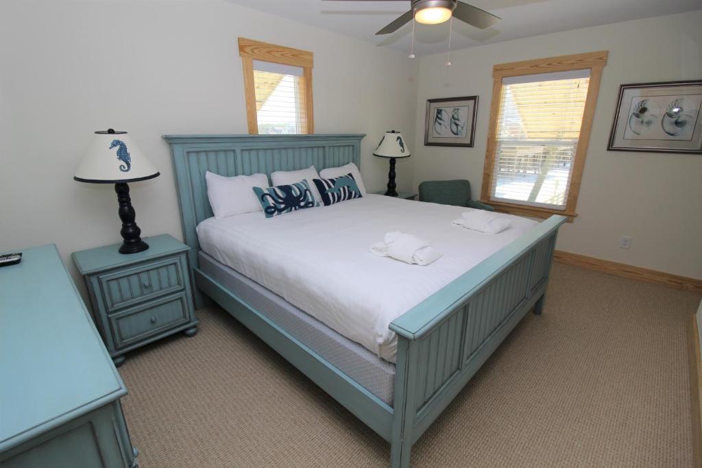 Whalebone Ocean Cottages by KEES Vacations photo