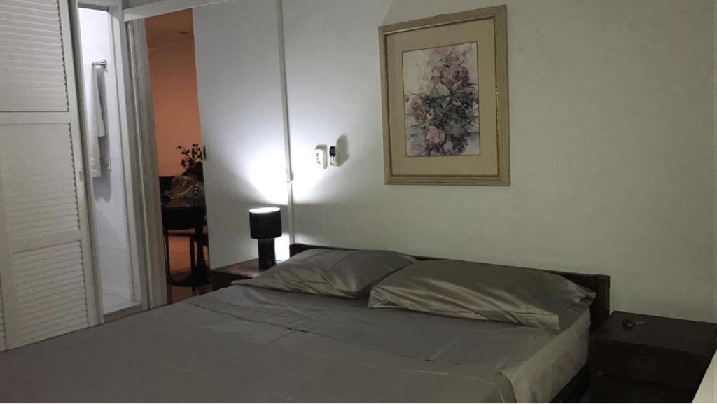  Flat de luxo com piscinas e jacuzzi no Leblon