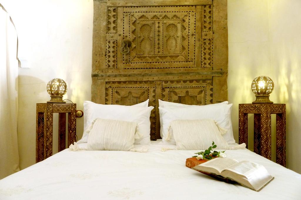 Postel nebo postele na pokoji v ubytování Riad Palacio De Las Especias