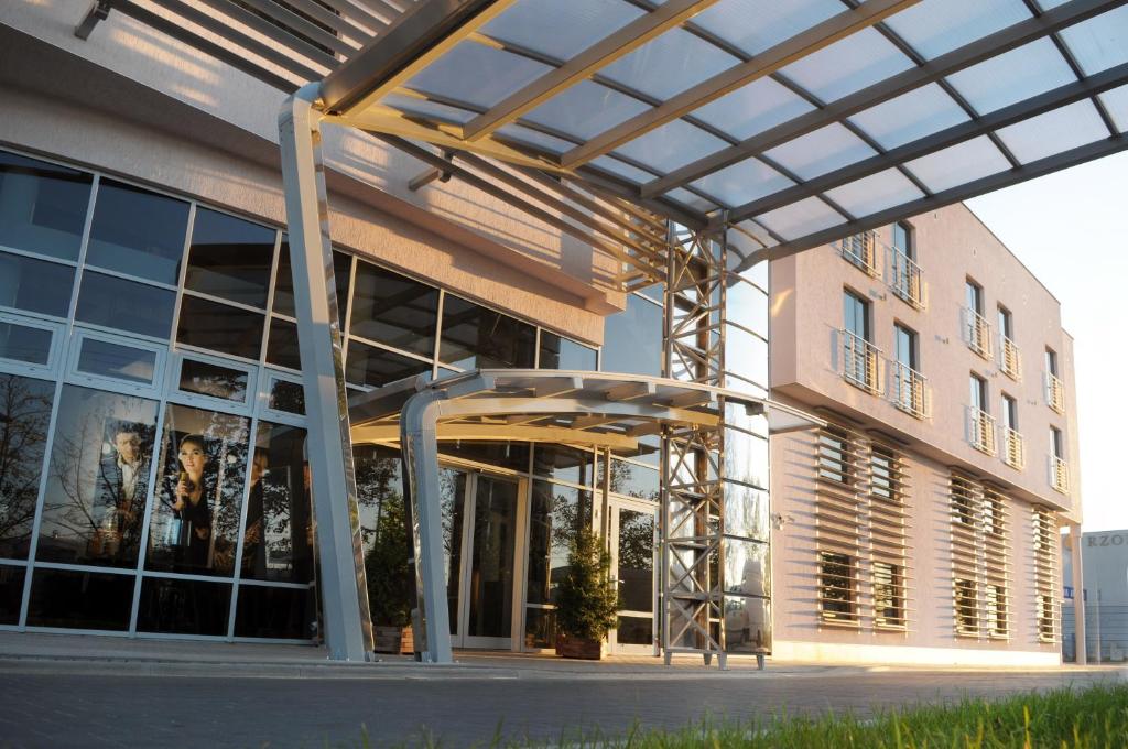 Hotel 3 Trio - Resim 4