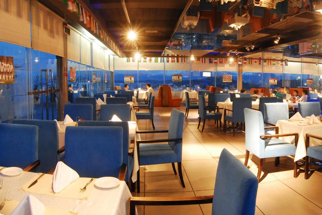 Restaurace v ubytování Shenzhen Longgang Rivan Hotel