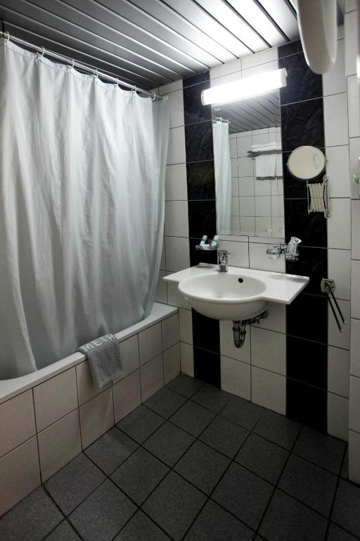 Koupelna v ubytování Hotel Metropol