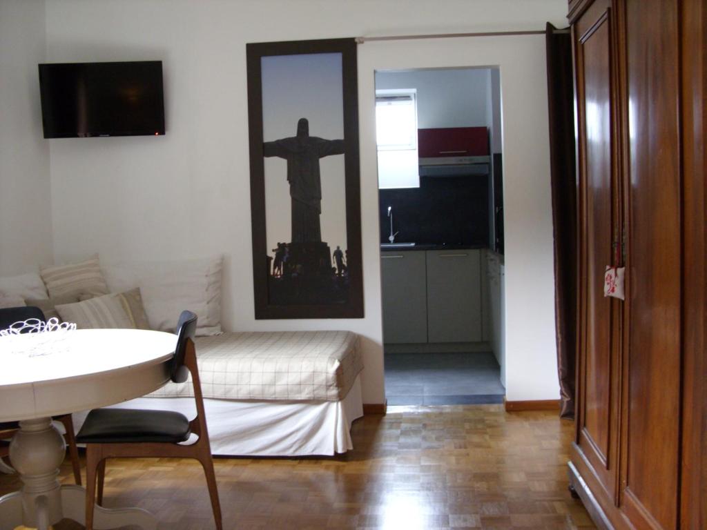 Marcia Donatti-A l'Ombre des Coteaux Rio de Janeiro – photo 14