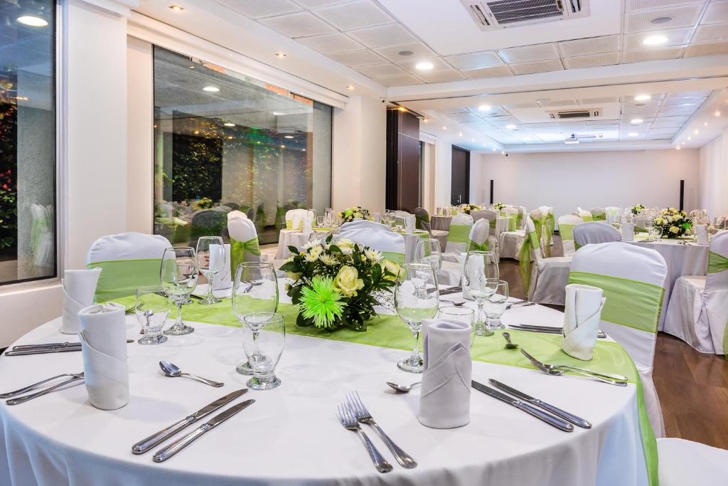Restaurace v ubytování One Sixteen Hotel