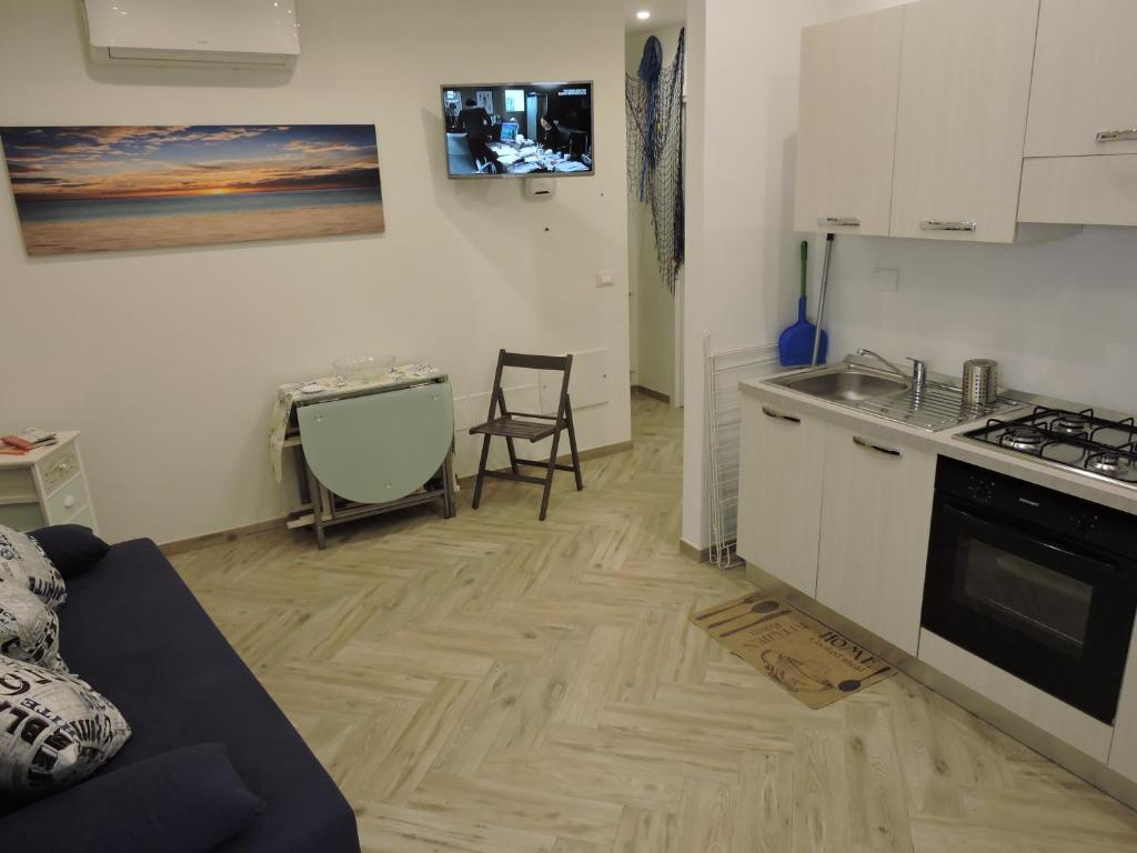 A kitchen or kitchenette at MarEtna