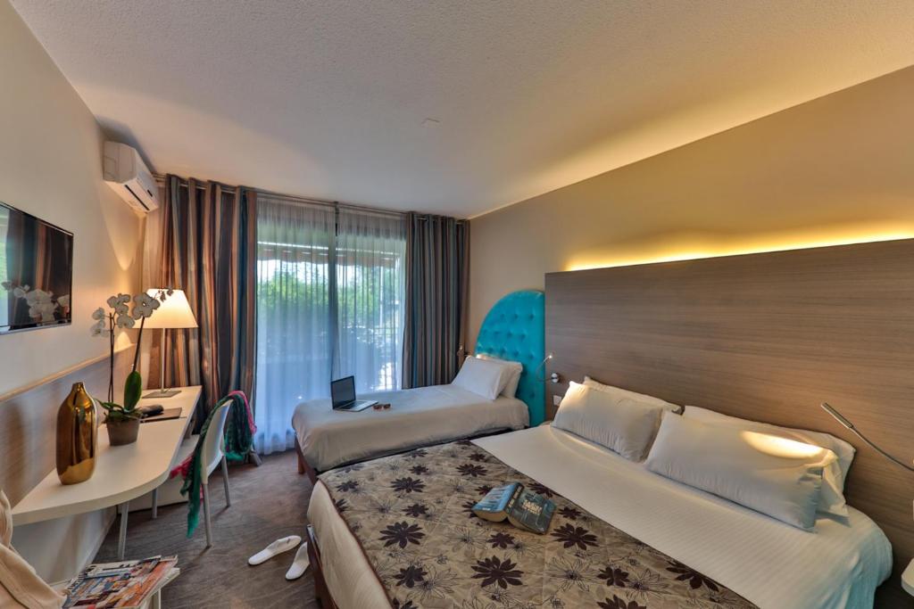 Servotel Castagniers - Triple Room