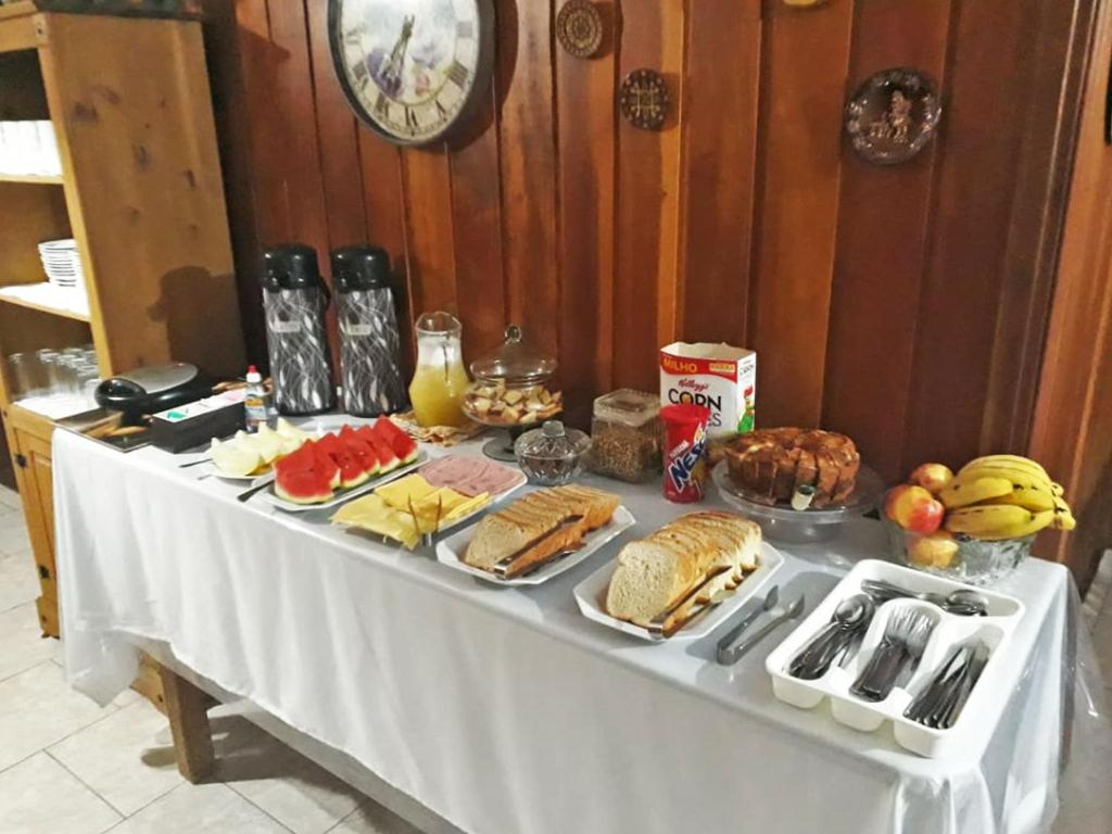 Comida no hotel ou em algum lugar perto