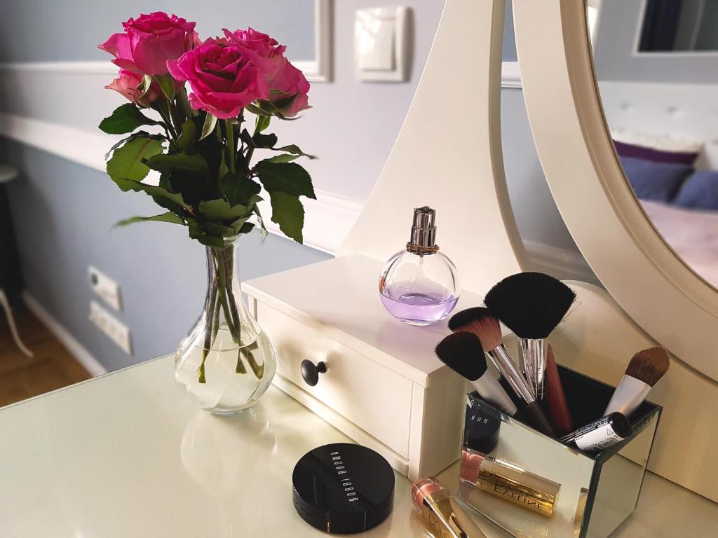 Main Square Apartments - 12