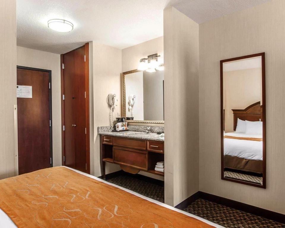 Comfort Suites Corvallis photo