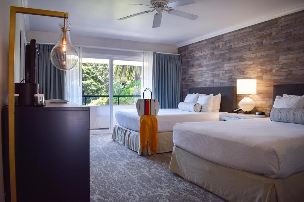 Beachside Inn photo