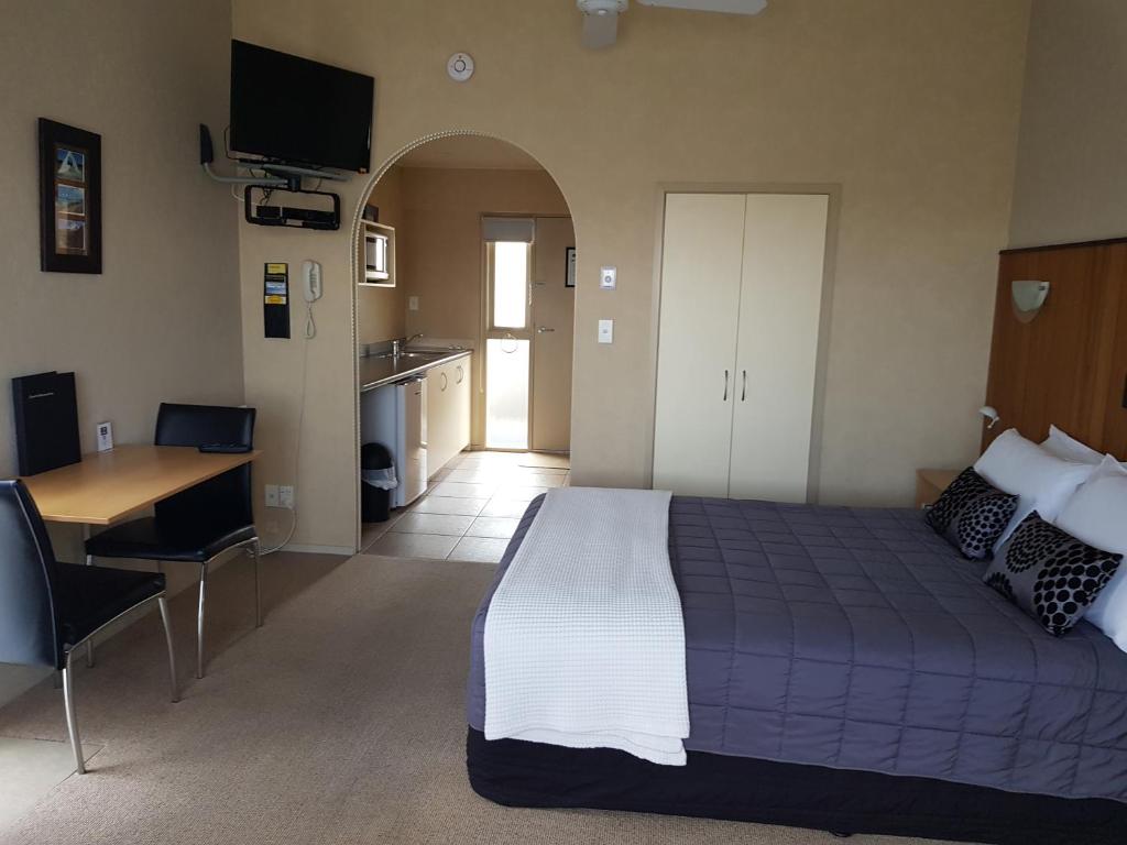 
One-Bedroom Apartment (5 Adults)
