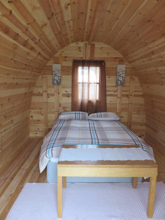 Postel nebo postele na pokoji v ubytování Shannon Estuary Glamping