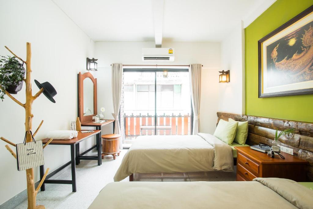 Banthat Thong Hostel - Twin Room With Shared Bathroom