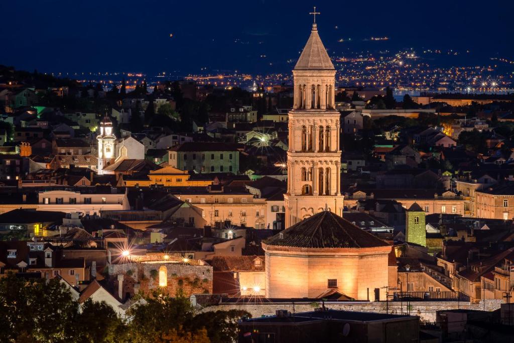 Royal Suites-Sky - 13